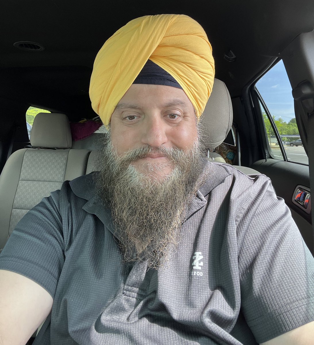chetanrakieten's tweet photo. Was at the post office in #SharonMa and a nice lady said I looked handsome ☺️ ☺️☺️☺️ #complimentswork https://t.co/gwgPEbxLJY