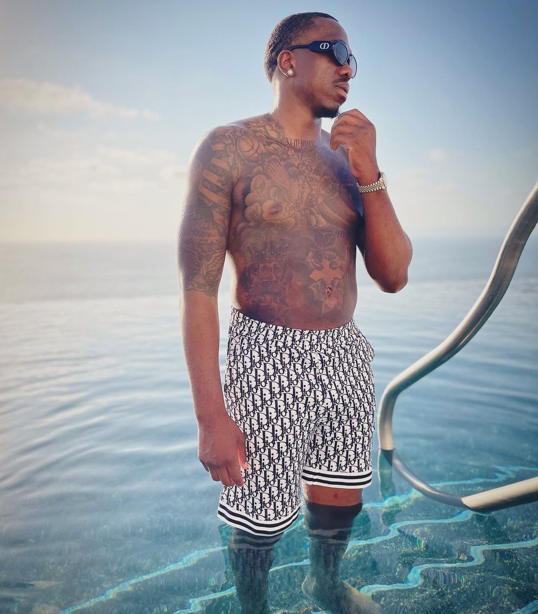NextLevelBN's tweet photo. Out the country living life📍 https://t.co/FszJEmopeE