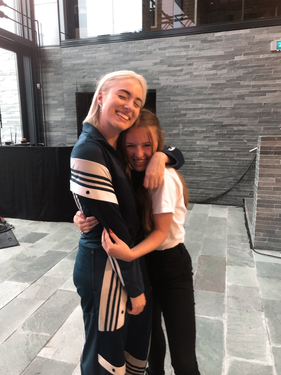 julia ♥︎ tweet media