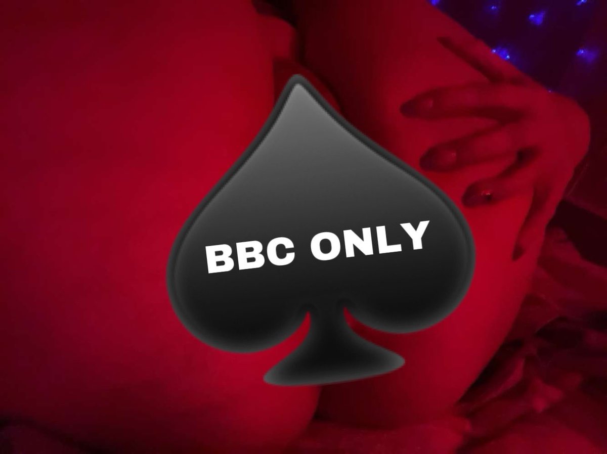 dm to remove the sticker :) #paypig #nudes #onlyfans #bbc