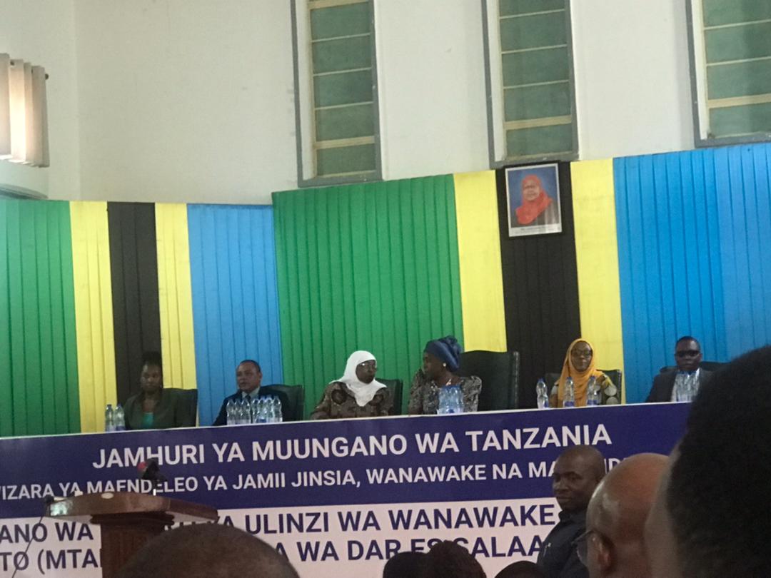 crisisresolvin1's tweet photo. CRC leo tarehe 25 May, 2022  imeshiriki mkutano wa wadau na Wizara ya Maendeleo ya Jamii,Jinsia, Makundi maalum, Wanawake na Watoto kwa ajili ya kuandaa Mpango M wa Taifa wa Kupambana na Ukatili kwa Wanawake- MTAKUWA Karimjee,DSM. @TAMWA_ @tgnptz @godfreyabely2 @maendeleoyajami https://t.co/HfzuzRmZXF