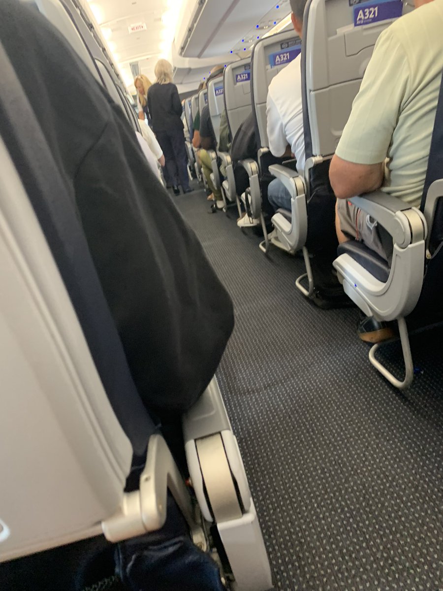 TyRaggs's tweet photo. Well it was more dramatic than it should be but the journey to #StarWarsCelebration and meeting the @youtini_us team has begun!! https://t.co/umn9hACGKc