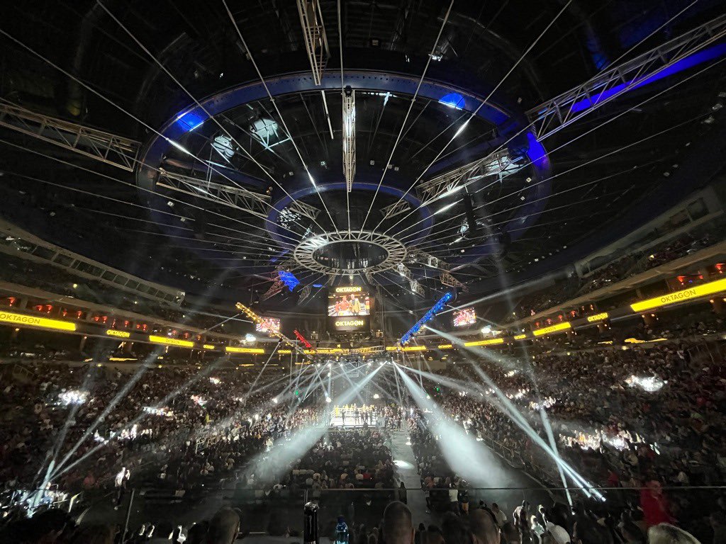 production_o2tv's tweet photo. Last week in the #o2arena Prague
🎤 Andrea Bocelli
🥊 OKTAGON underground
#OB5 #myjsmesport #o2tvproduction #Bestsport #oktagonmma https://t.co/uAnEDTuQnI