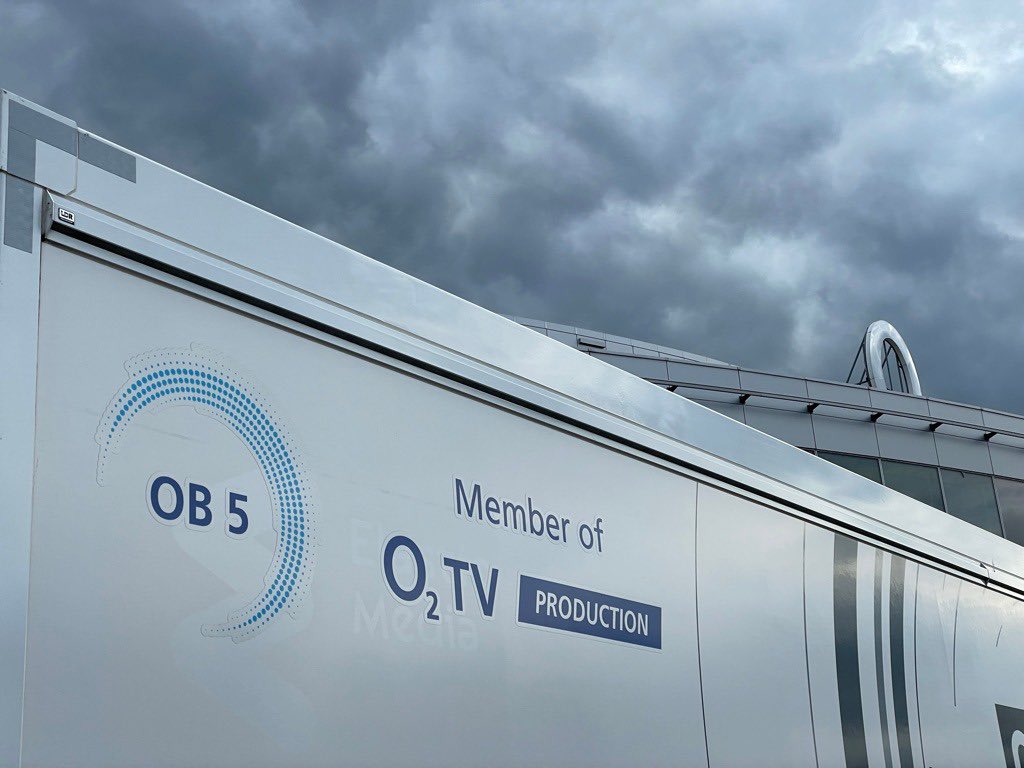 production_o2tv's tweet photo. Last week in the #o2arena Prague
🎤 Andrea Bocelli
🥊 OKTAGON underground
#OB5 #myjsmesport #o2tvproduction #Bestsport #oktagonmma https://t.co/uAnEDTuQnI
