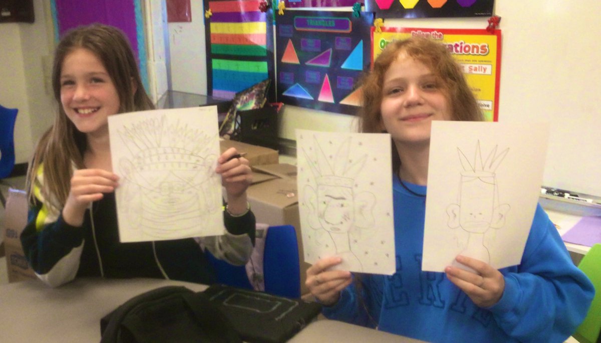 msfunksclass's tweet photo. Loving Art in the Classroom today! @PHSD23 @D23Sullivan #Proud2BD23 Learning about Peter Max #art #artists https://t.co/WWO229rUVv