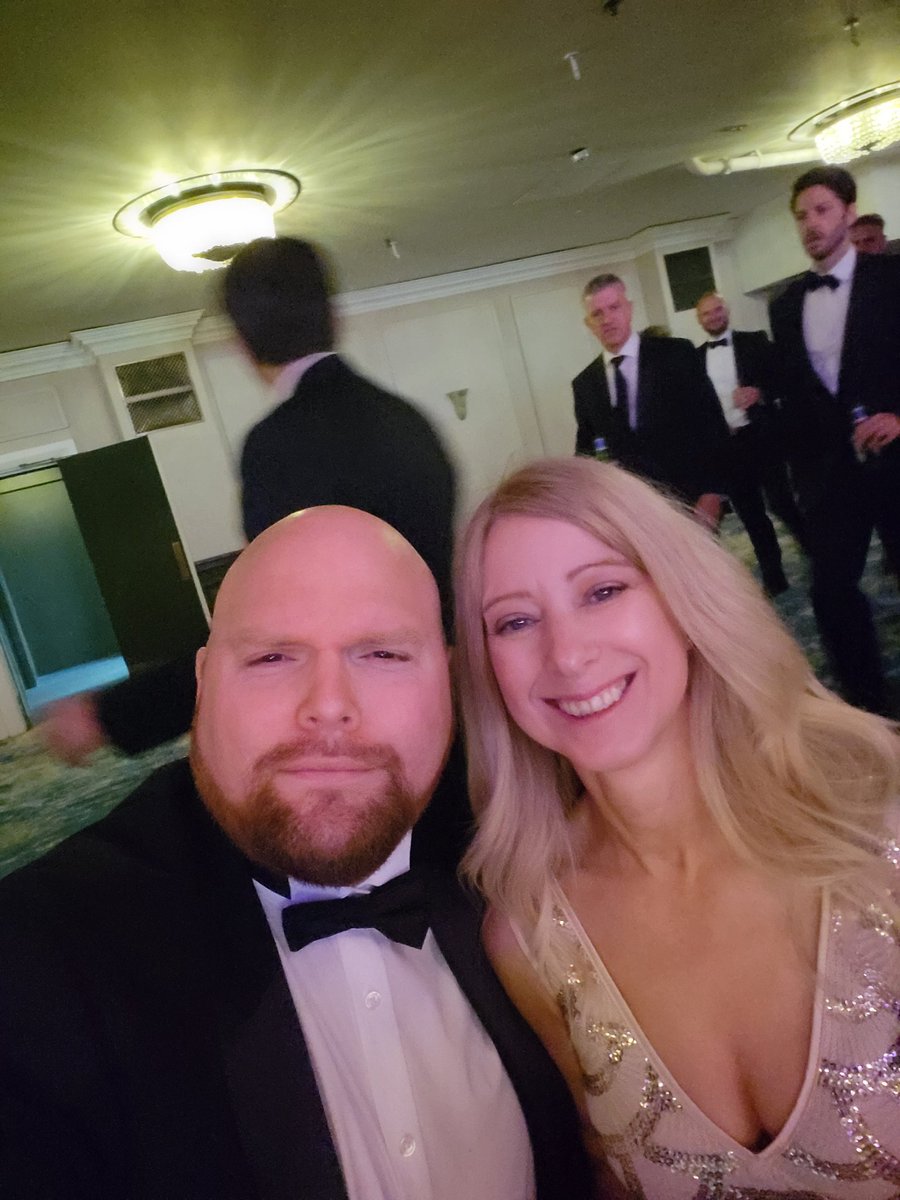jhbmfb's tweet photo. What a great night at the #MSAwards22 @MortgagesforBus with @MortgageStrat https://t.co/9Q4n7Mi30V