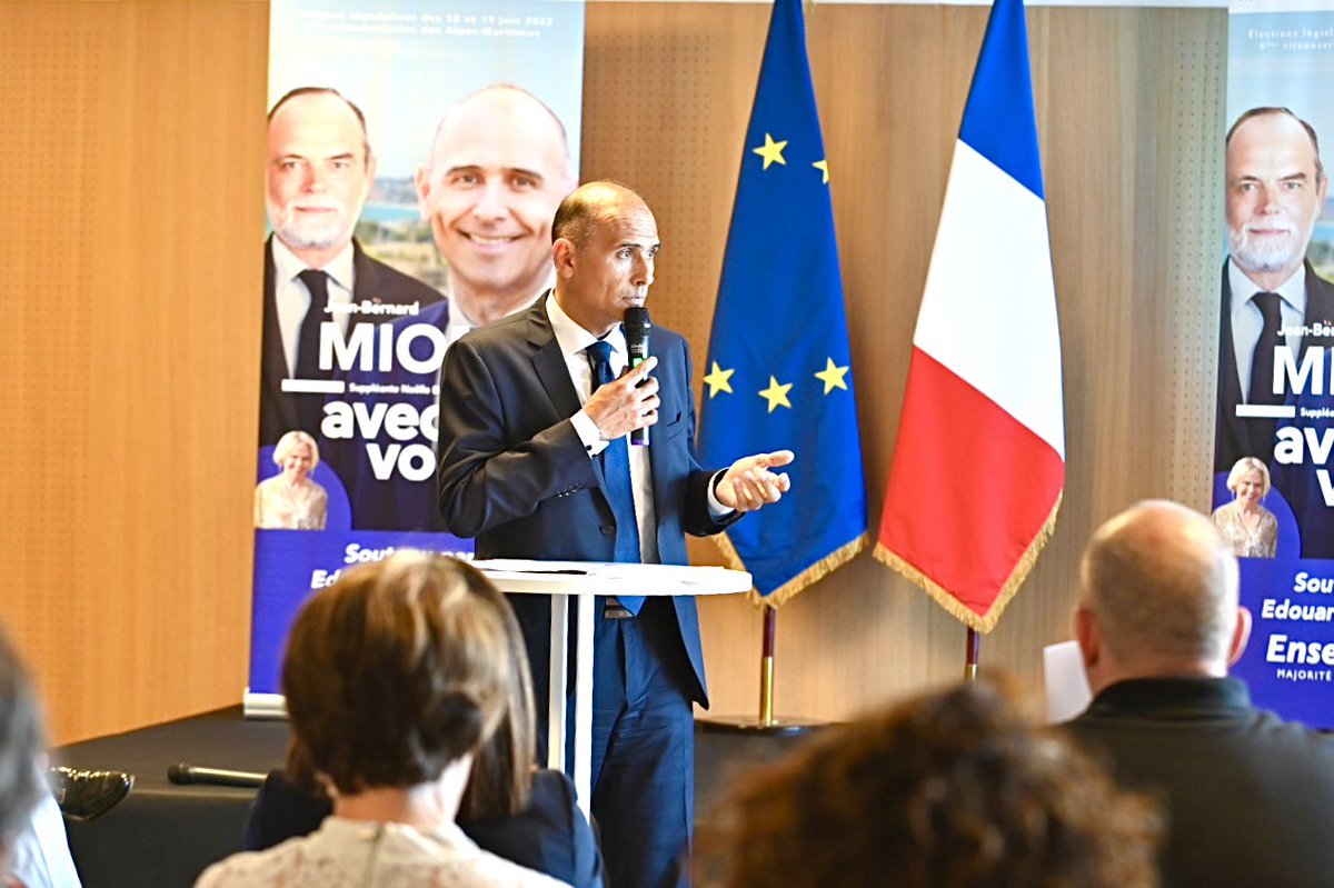 jbmion's tweet photo. Ce soir le ton a été donné. Cette campagne sera sincère et positive, à l’image des interventions de @cestrosi et @JosephSeguraSLV. Je tenais à les remercier pour leur bienveillance. Merci aussi à toutes les personnes qui nous ont témoigné de leur soutien. #VousServir  #Circo0606 https://t.co/iuvYk3SOBN