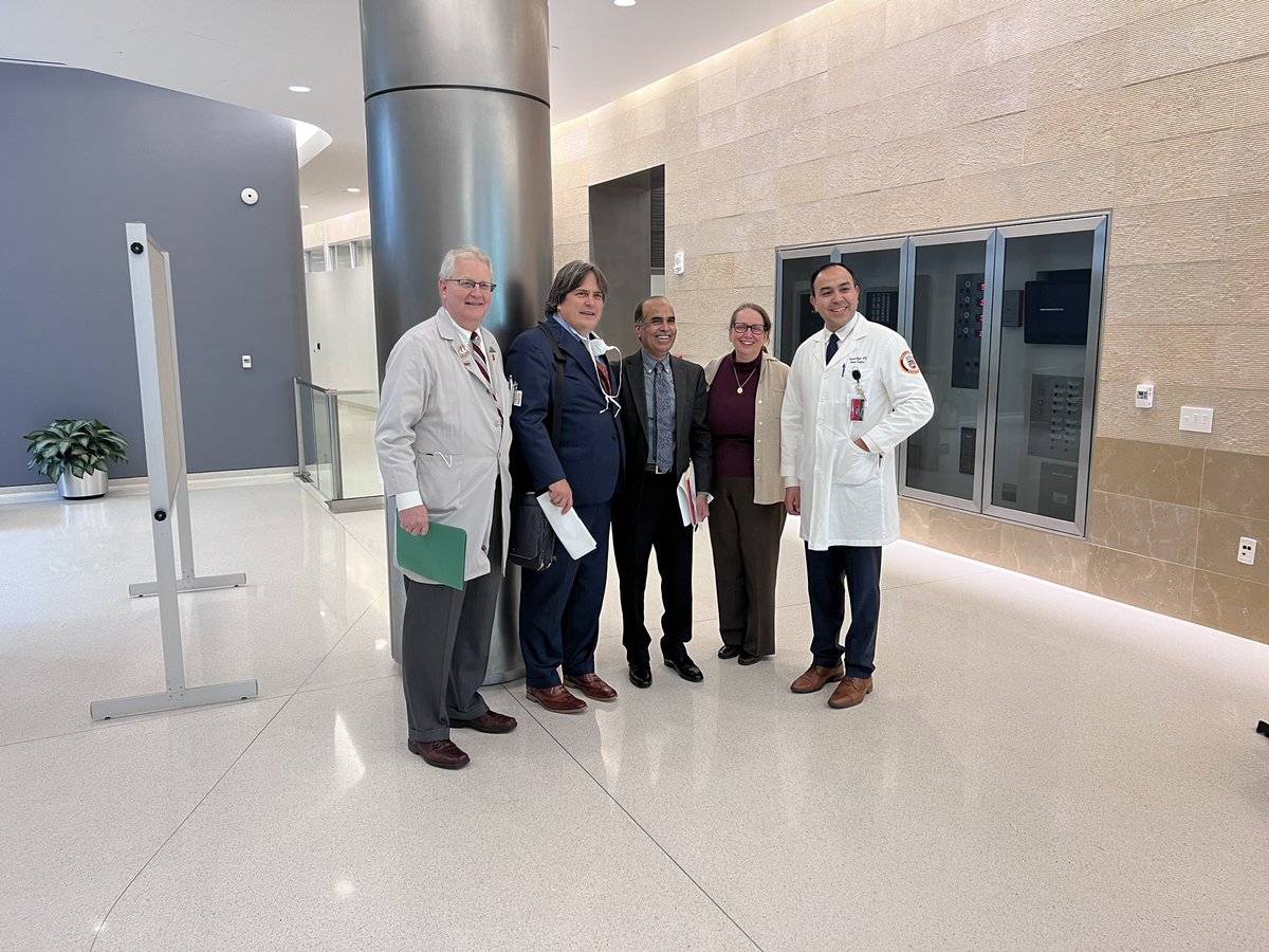 loyolasurg_dept's tweet photo. Our first annual department of surgery research day was a hit! Excellent presentation by Dr. Brewster. Our department is dedicated to furthering surgical research. #surgicalresearch #surgicaleducation @LoyolaSurgery @LoyolaVascular https://t.co/Xplm57BVxZ