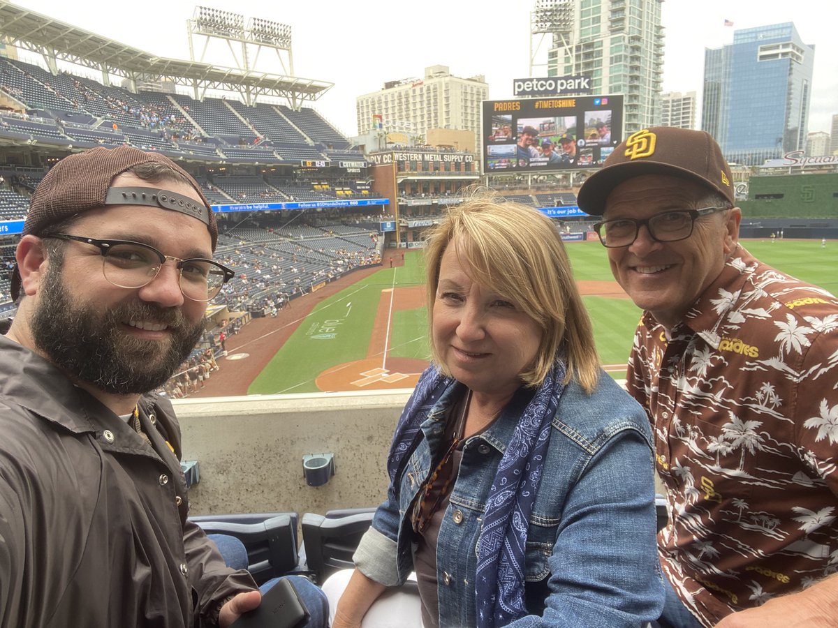 natethehuck's tweet photo. #TimeToShine day baseball with the fam! https://t.co/dGUqqXDWUZ