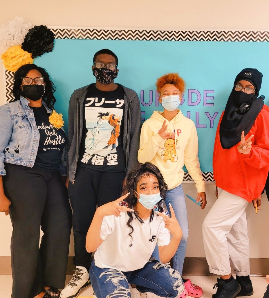englishfirefly's tweet photo. @APSMediaServ @APSsatlanta Lit Squad is Coming in Hottt!!!!🔥🔥 Reading is the foundation of ALL learning! Exponential Lexile Increases! Oh the Places They'll Go! #WeLit #HereWeGrowAgain #ReadingisOurSuperPower #Soar #GoForthandRead #Race2Read #greatexpectations @ahrosser https://t.co/UNKKAI5ap2