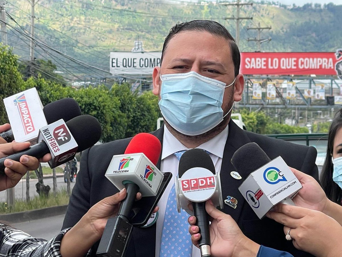 Fernando_Gradiz's tweet photo. Honduras es una patria grande donde la libertad de expresión, la familia y los valores morales deben ser un templo, una columna como desarrollo de la patria. 

Nunca debemos permitir silenciar a los comunicadores sociales. 

Dios Bendiga cada ciudadano de mi hermosa Honduras. https://t.co/kPu4wZh9vO