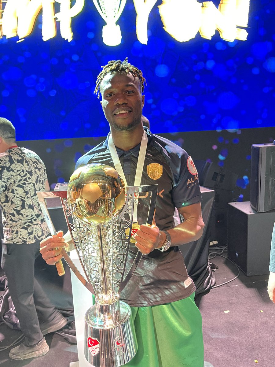 Gboly Ariyibi (@gbolyariyibi) on Twitter photo 