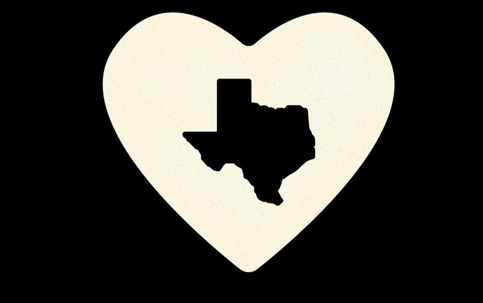 faculty_liberty's tweet photo. Our hearts are broken as we watch our colleagues in Texas, the students they devote themselves to and their families grapple with yet another horrific mass shooting. We stand with the families of those killed and the school communities affected by this tragedy. https://t.co/ajxccSik13