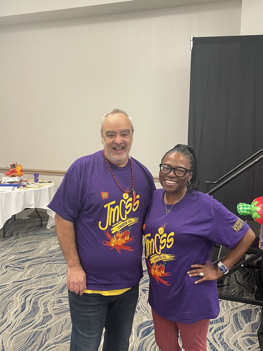 PrincipalSDavis's tweet photo. Great morning with @gerrybrooksprin!! Continuing the learning with the #bestgroup ๐ฏ#FaceTheIntensity #ChooseUs ๐คฉ https://t.co/XXz6YRwDqr