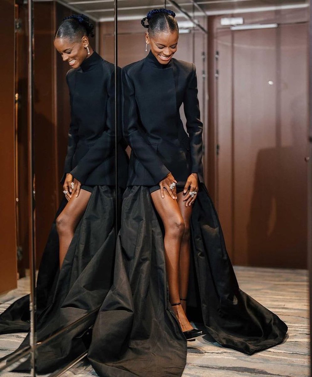 Deedsmag's tweet photo. Letitia Wright looked incredible at the Cannes Film Festival dressed in Fendi, styled by the fashion house @adesamuel.
📸: @nishajohny
#deedsmagazine #deedsart #photography #creative #cannes2022 https://t.co/TSkZx5dHgg