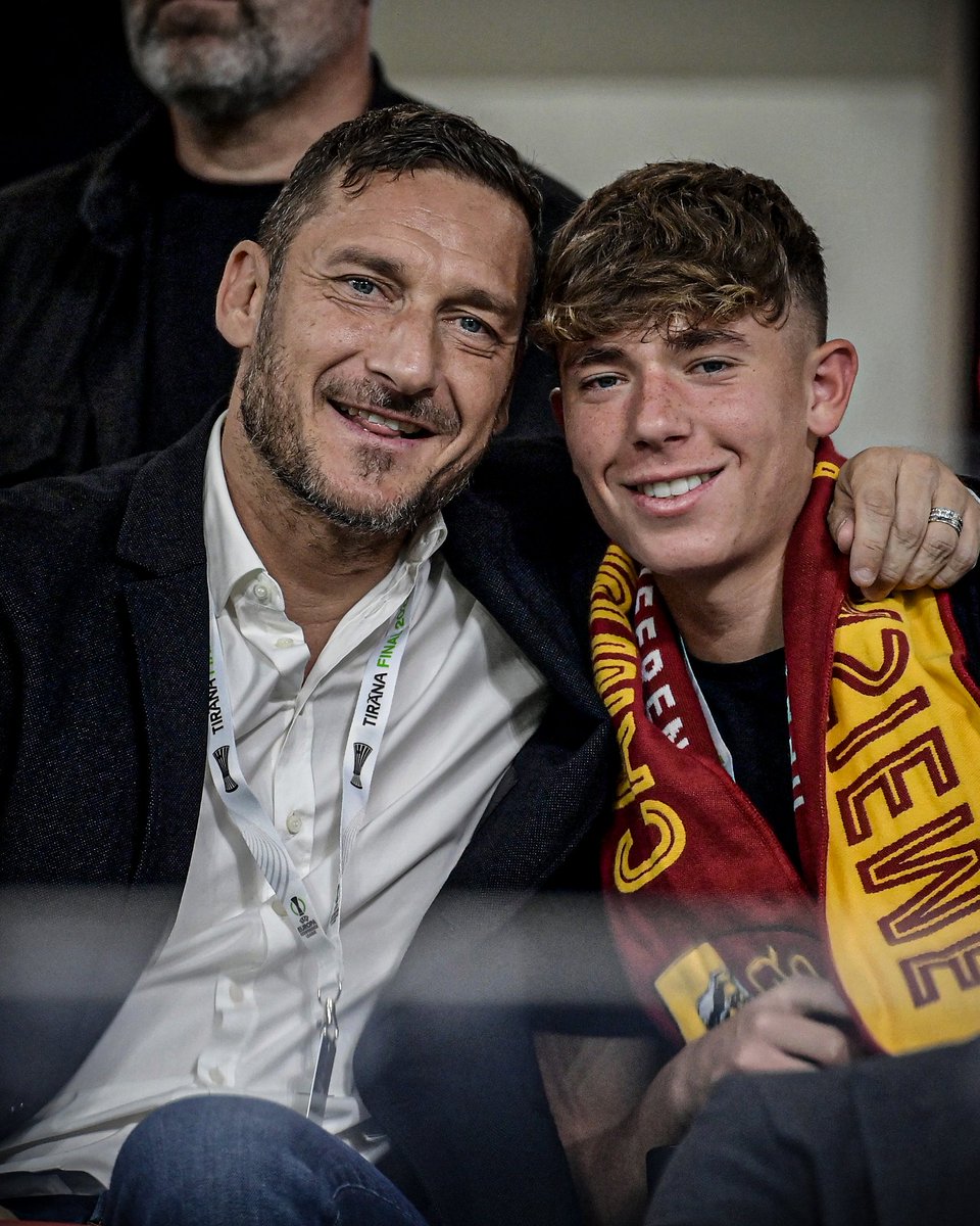 Francesco Totti and his son watching Roma in a European final. This is what it's all about ❤️