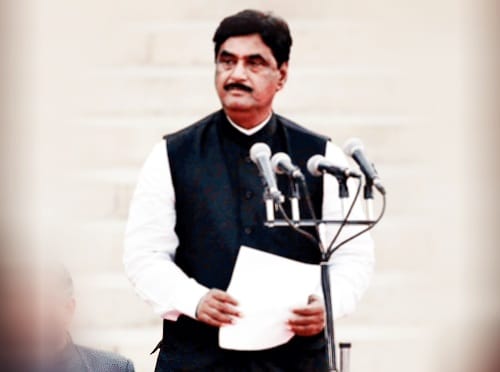 Pankajamunde's tweet photo. 26 may 2014 ... the moment we all were waiting for...खूप प्रतीक्षा केल्यानंतर तो दिवस उजाडला होता  ... https://t.co/muU4CqyER4