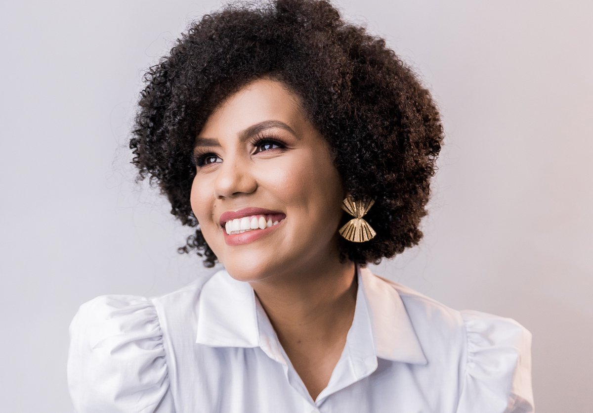 MetroJornal's tweet photo. O bigode chinês ainda te incomoda? 💁🏻♀️ Veja aqui truques de maquiagem para disfarçá-lo.
#maquiagem #bigodechines
https://t.co/LXE8kGVO26 https://t.co/fBibYcAYXk