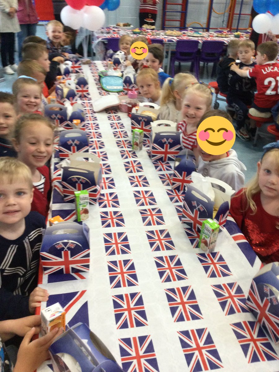 GPSOak's tweet photo. Enjoying our Jubilee celebrations even though we had to take the picnic indoors because of the weather. Thank you to everyone who pulled together to make it so memorable and to her majesty Queen Elizabeth for popping by! @Gillibrand_Sch @gillhead25 #PlatinumJubilee https://t.co/M51WufxoT9