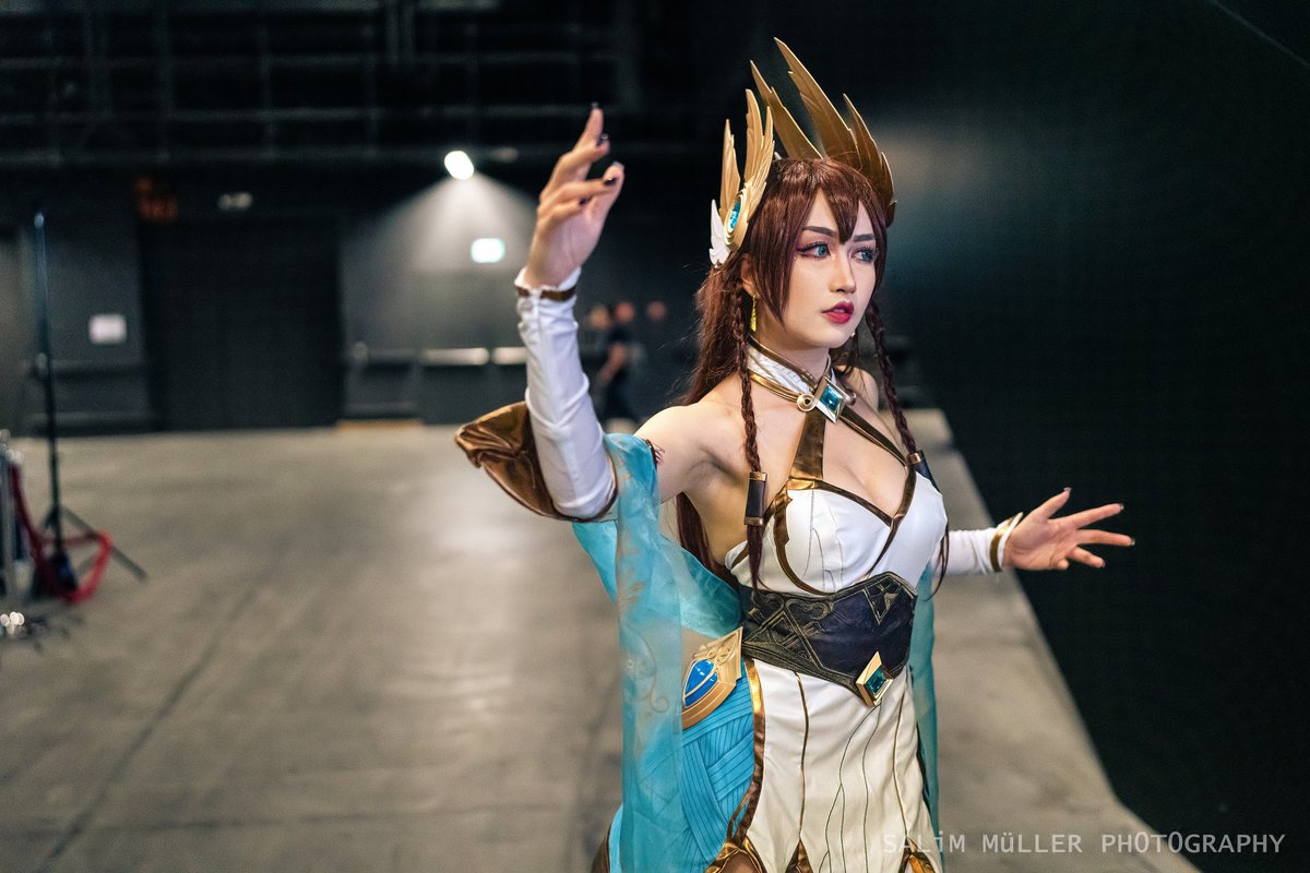 SalimMueller's tweet photo. New album:

Cosplay Portrait @FantasyBasel 2021 2nd day.

📸
https://t.co/Kr51KISFfC
📸 https://t.co/4YGDzTq1YZ