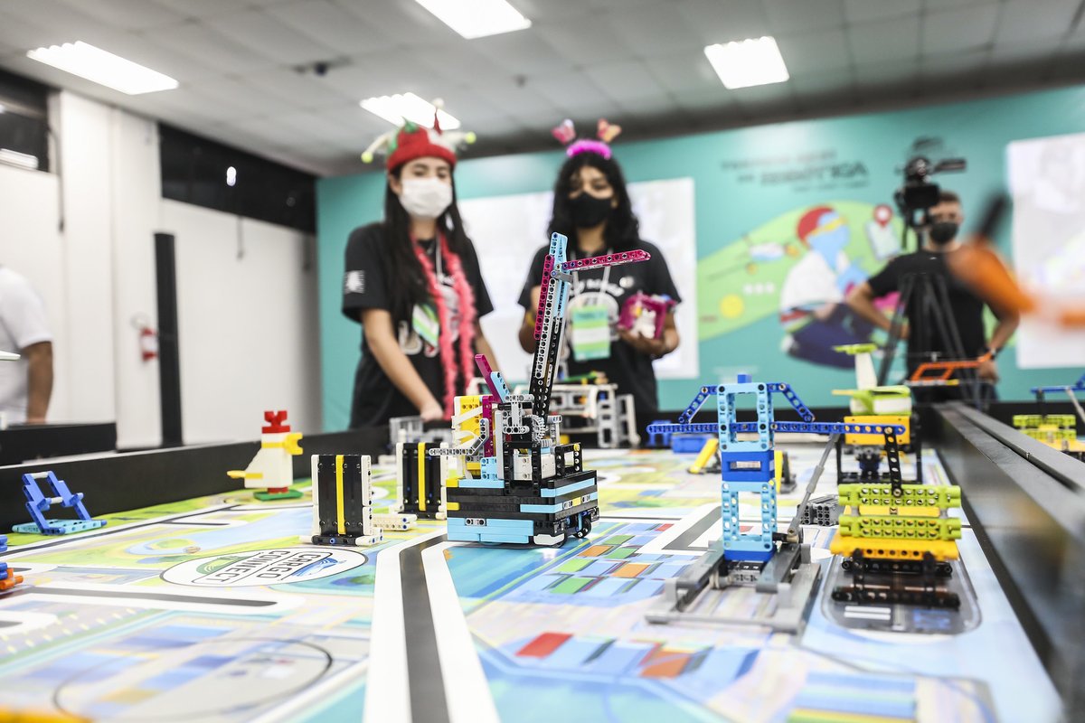 ColegioSesiPR's tweet photo. Esse final de semana tem Festival Sesi de Robótica em São Paulo e a nossa galera vai estar por lá! 😍

Boa sorte galera! 🍀

Quer saber mais sobre as competições?
🤖 https://t.co/1CCIWPX1pF https://t.co/fmxCrsQ0Cu