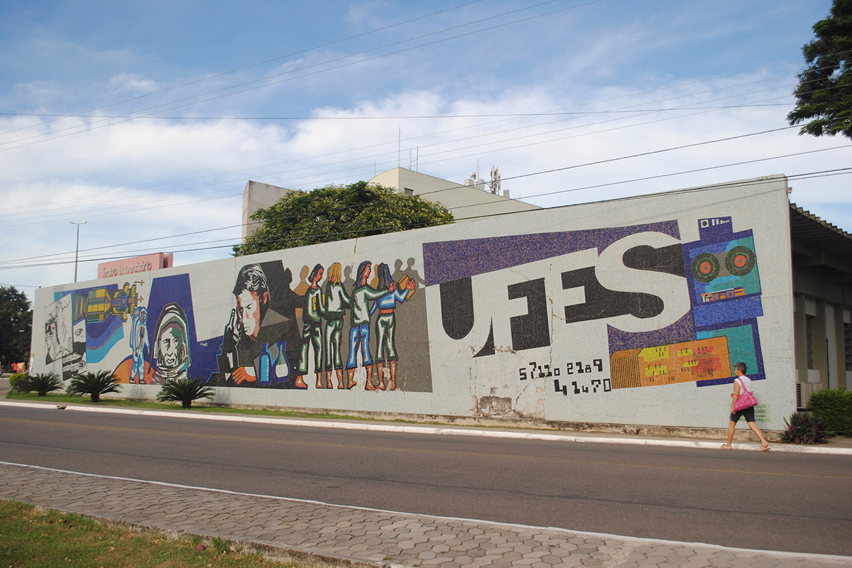 sim_noticias's tweet photo. A Administração Central da Universidade Federal do Espírito Santo (Ufes) emitiu um comunicado sobre o projeto que tramita na Câmara dos Deputados que propõe o fim da gratuidade na universidades públicas.  #GRATUIDADE #Ufes

https://t.co/b2WxdrFOzp https://t.co/qlorSbGwhN