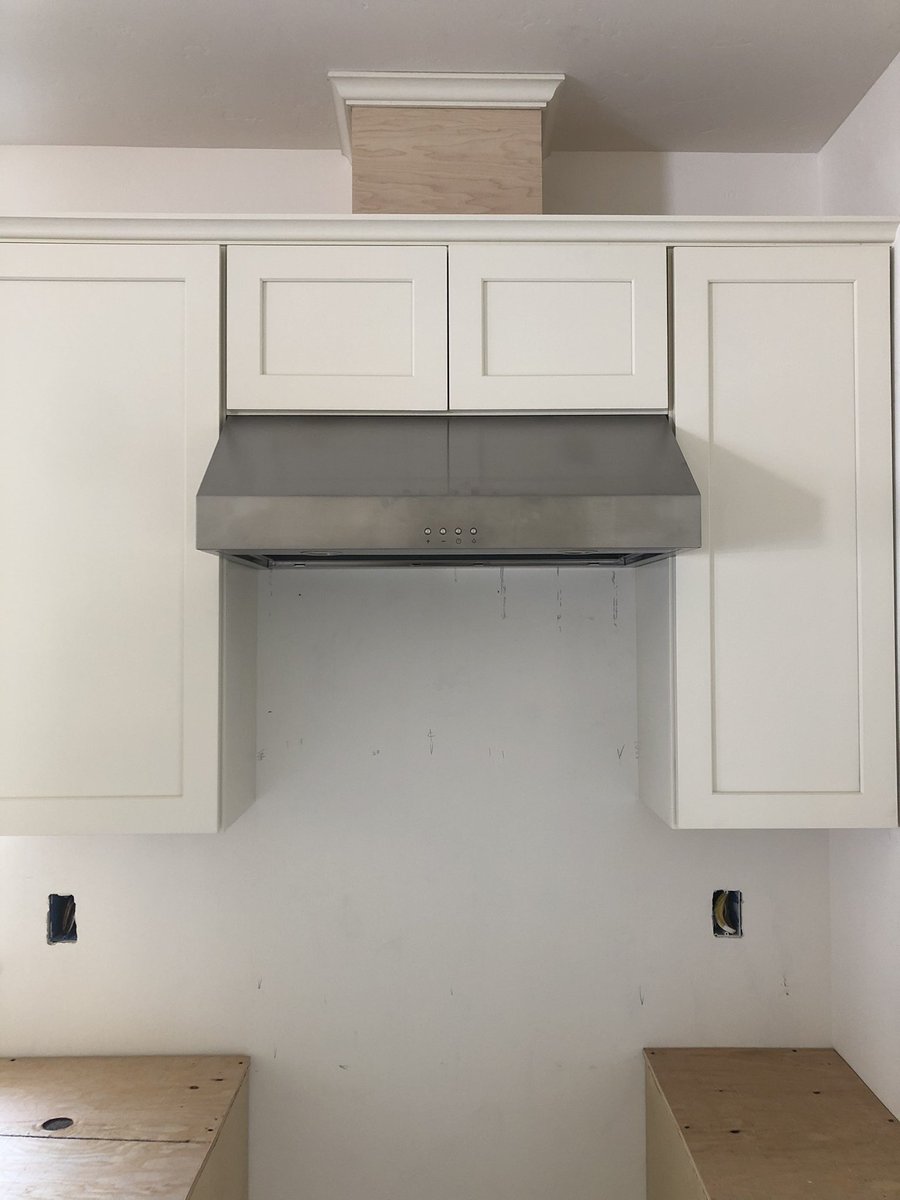 deharoconst's tweet photo. South N Street Project- Cabinet Install! https://t.co/kRcQJ01LsR