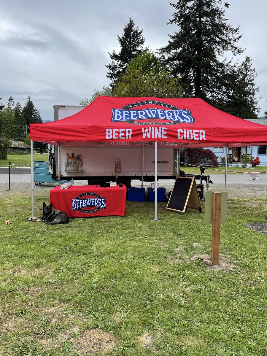 nwbeerwerks's tweet photo. The Bier Garden is open and ready! We will be here at the Packwood Flea Market Wednesday through Sunday from noon till ? 😉 Stop in for beer, cider, wine and a great time! #drinklocal #craftbeer #beer https://t.co/OI1Tyr6Tbh