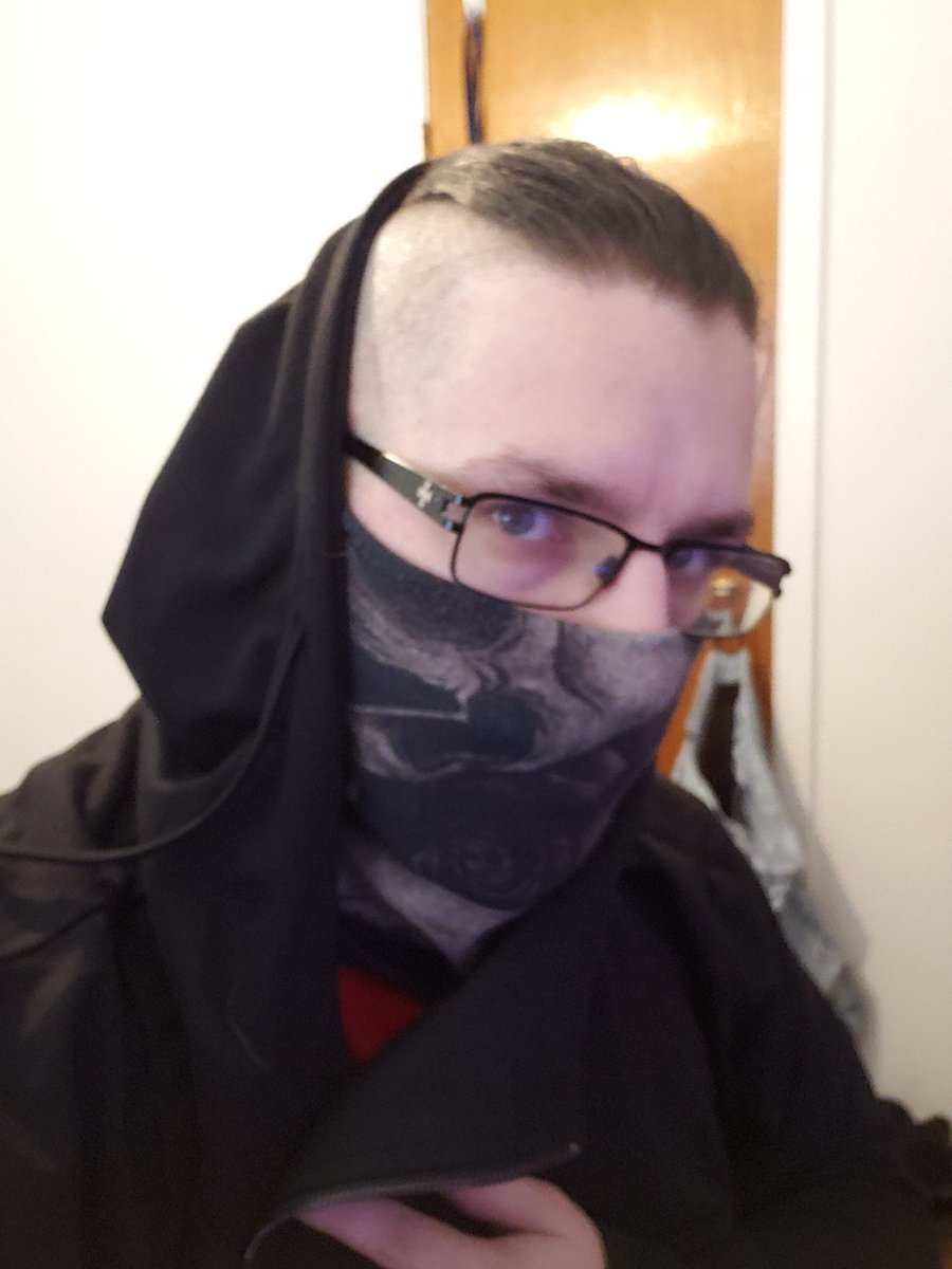 GothicHuff's tweet photo. Hey everyone, hope you all are having a great day today. Say hello back would love to see how far my tweet makes it. https://t.co/qrt2e248CW