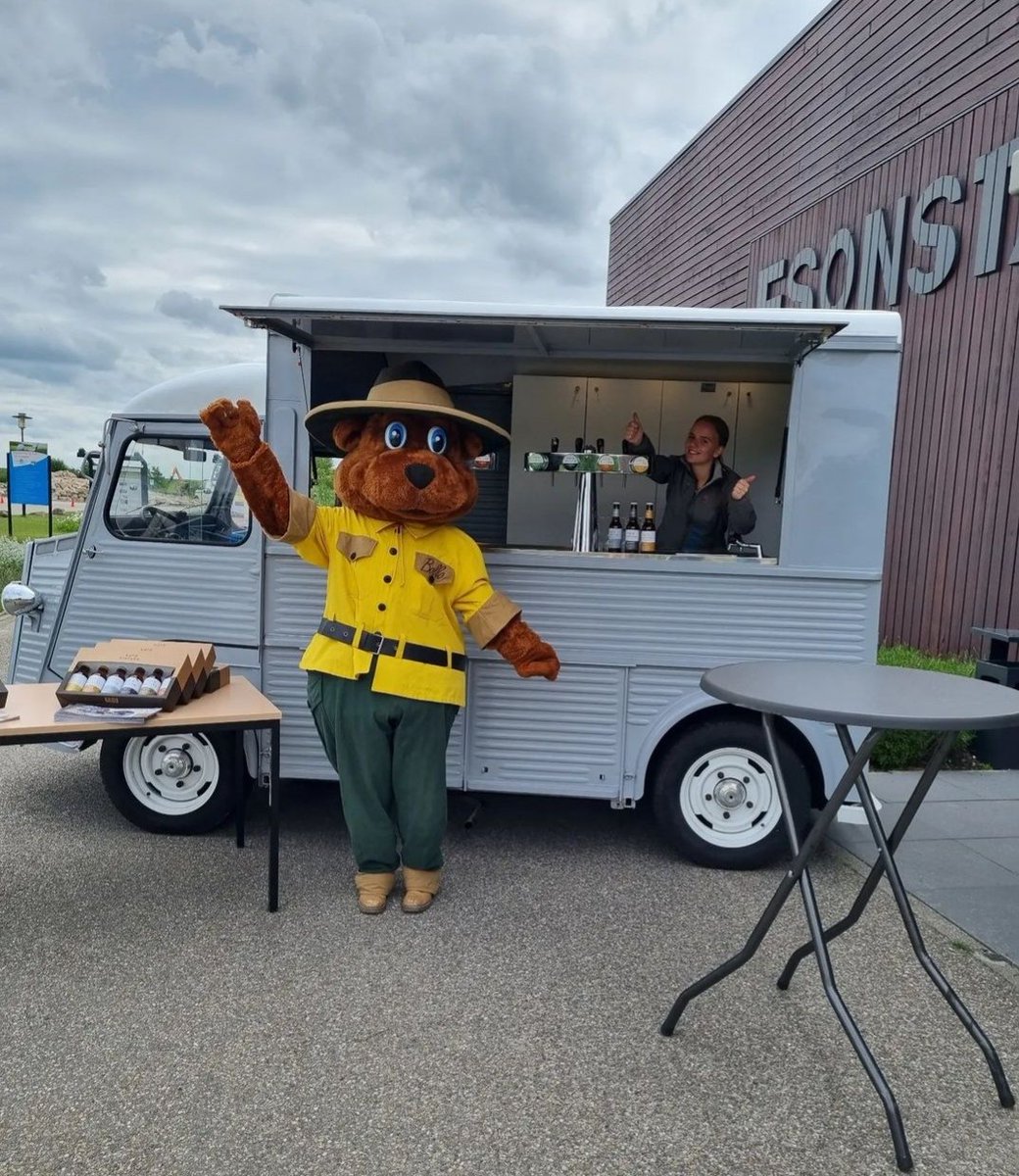 Alle 1.500 gasten van <a href="/esonstad/">Landal Esonstad</a> werden vandaag door #bollo met een biertje van <a href="/KaldKletske/">Kâld Kletske</a> ontvangen 🍻