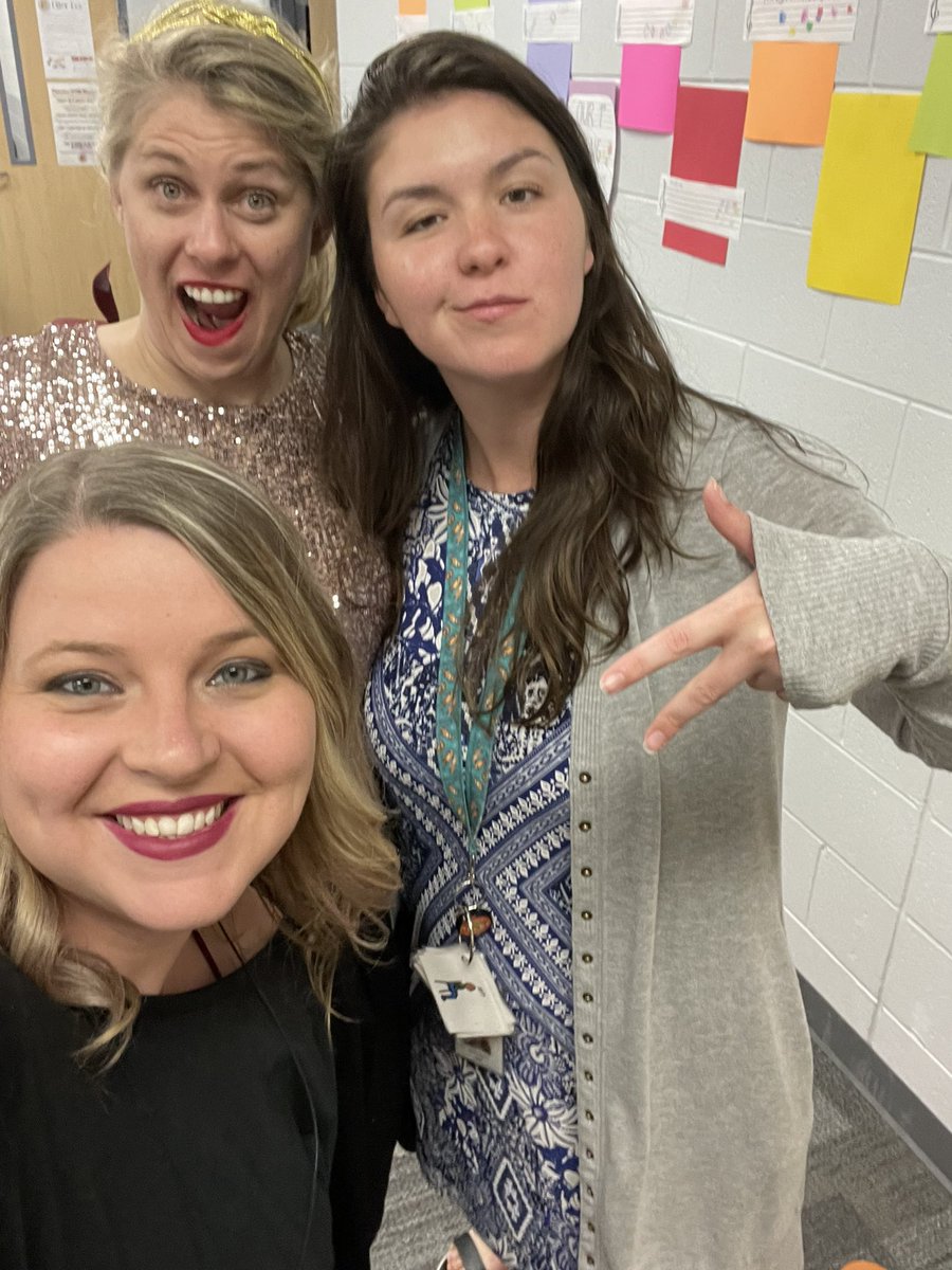 The_Mrs_Womack's tweet photo. Awards day at Plainview was a smashing success, in huge part to my amazing teammates! I love working with these humans! @CaraBrown1984 @otterpotter5 @BrittanyRSmith4 @MsBetsyLyons  #otterlyawesome #excellenceisinplainview https://t.co/xIX5sECsbK