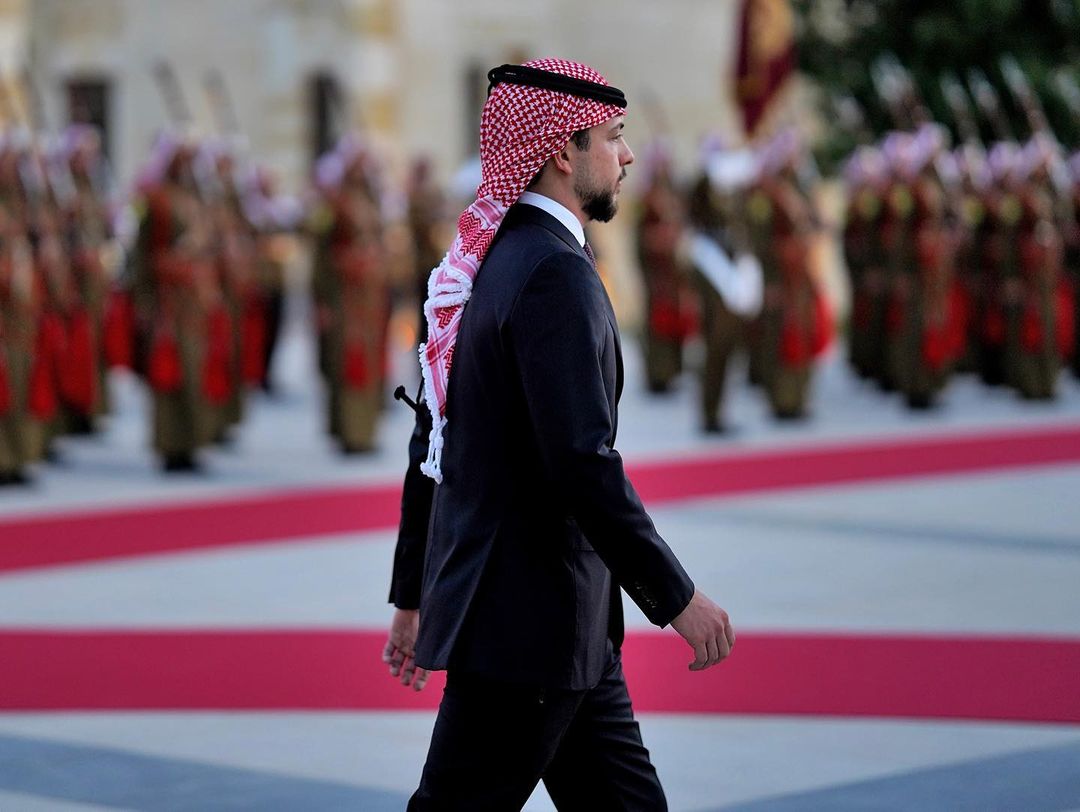 Urdoni's tweet photo. سمو ولي العهد: في حضرة الملك
#عيد_الاستقلال_76 #Independence76 #استقلال_الأردن #أردني #Urdoni https://t.co/wPP7jCdF2W