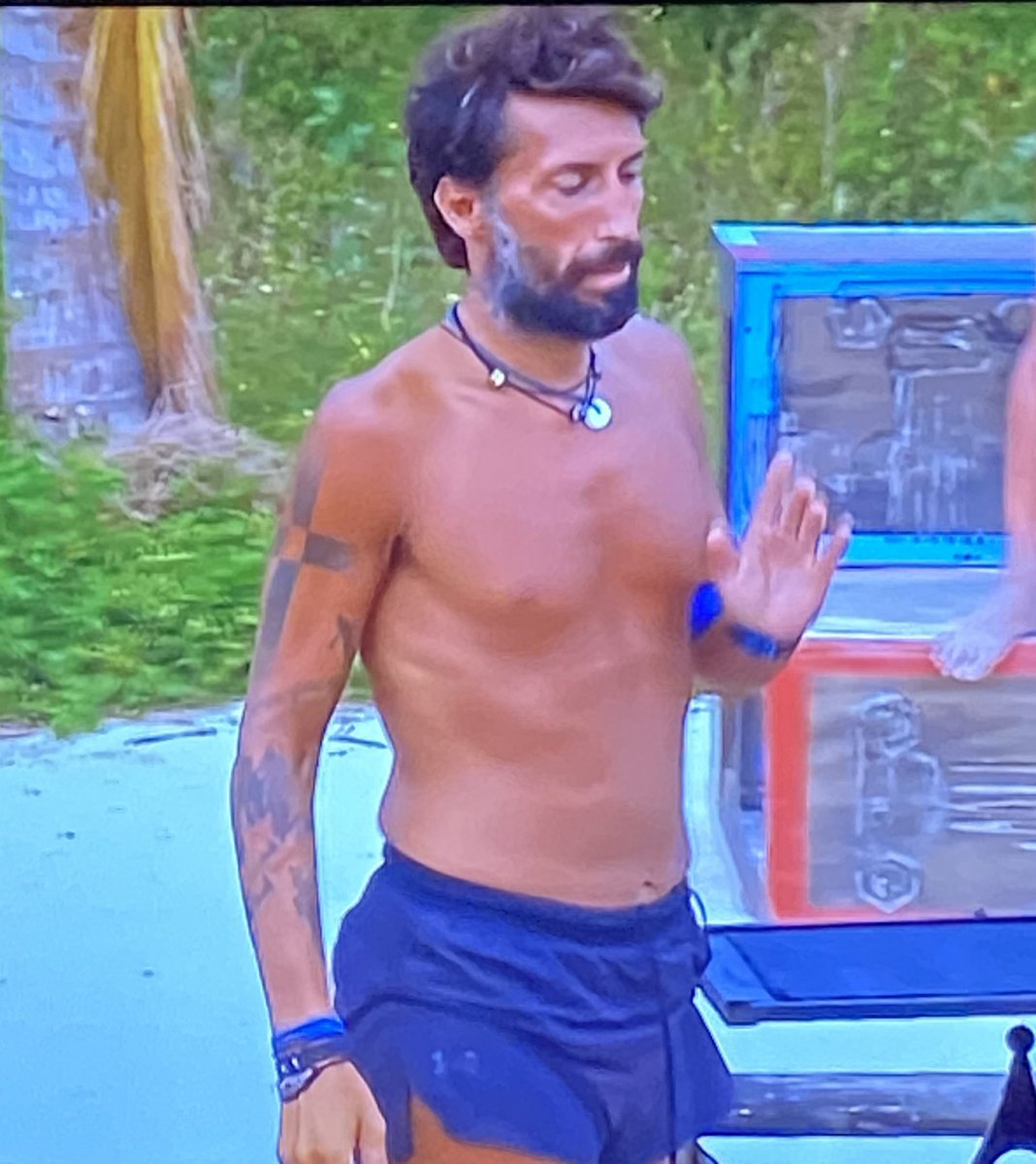 TrinitySanto's tweet photo. Απέδωσε το α μπε μπα μπλομ  #survivorGR https://t.co/IcjjptJRC8