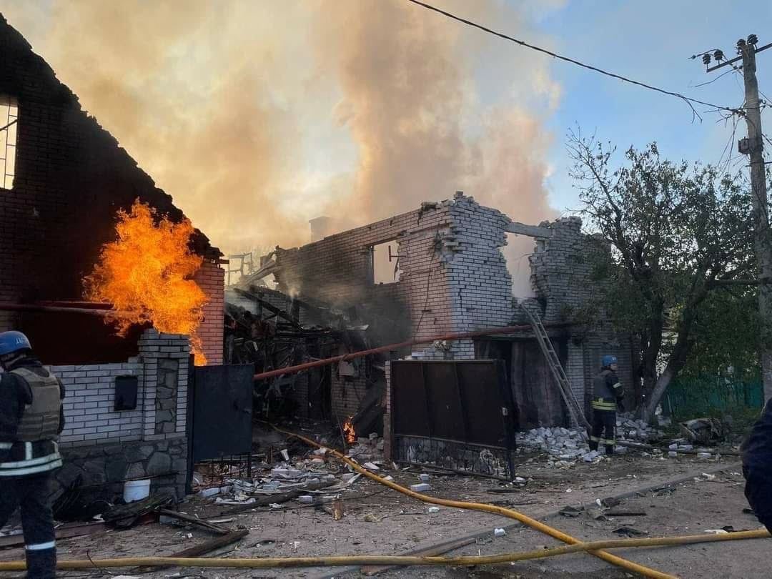 honeymakersUK's tweet photo. ⁦⁦⁦@VictoriaPrentis⁩ Our Ukrainian friends have been waiting for their visas since March. You said you would help but we haven’t had any response to our latest emails or calls. This picture is near their home! ⁦@pritipatel⁩ ⁦@ukhomeoffice can anyone help? https://t.co/OHYaQpiQS7