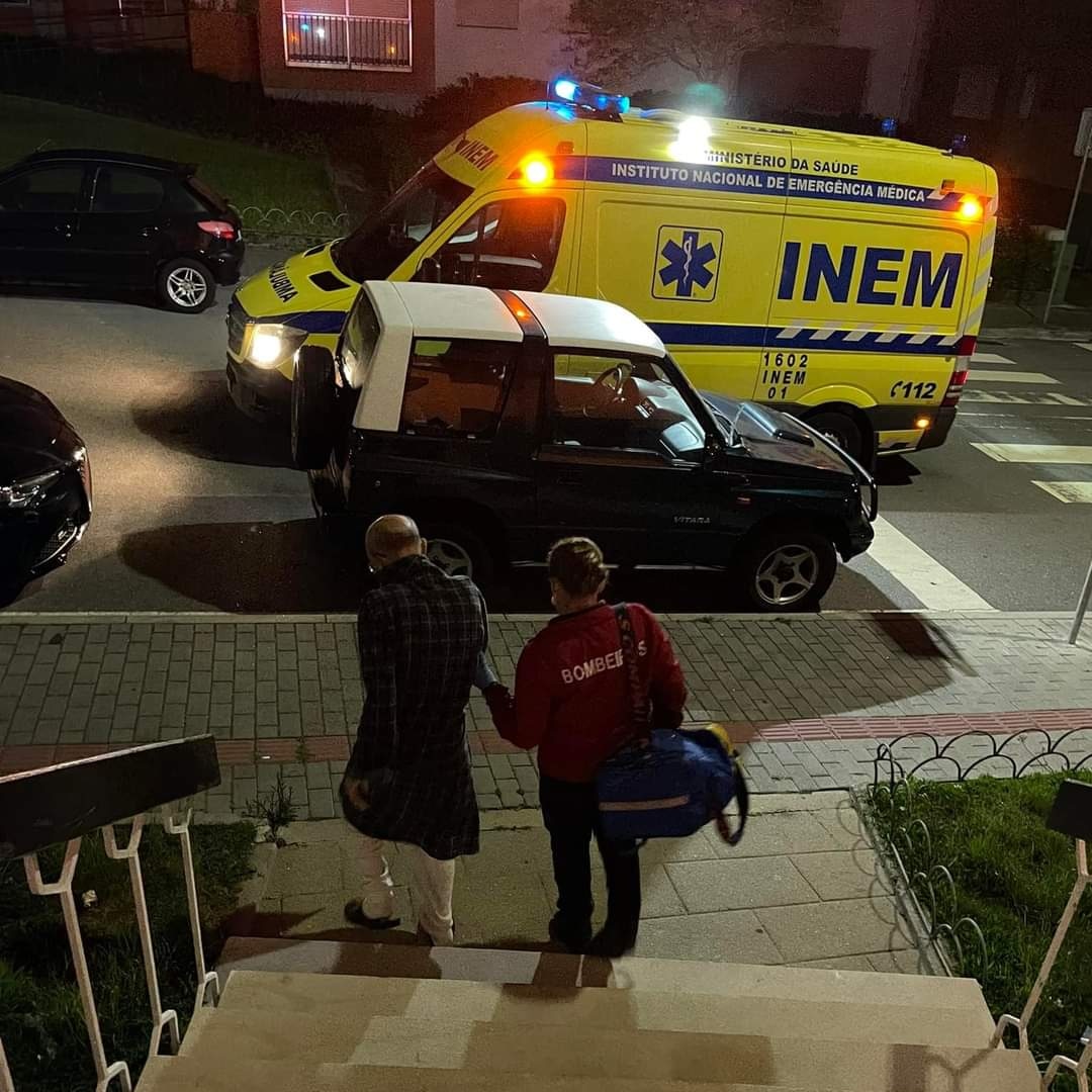 Independentemente da hora, estamos sempre lá! 
Porque a nossa missão é essa, dar a mão quando mais se precisa 🚑

Bombeiros Voluntários de Viana do Castelo
