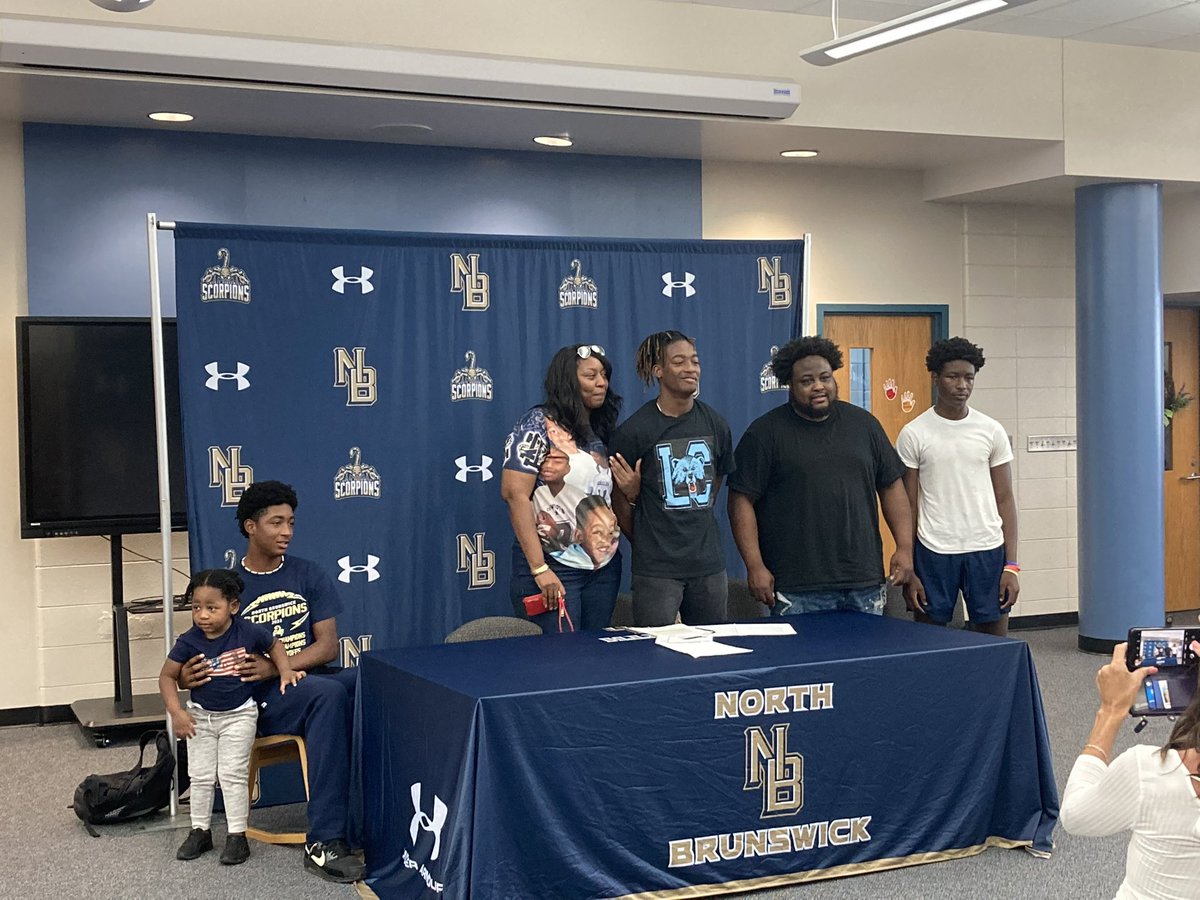 Congrats <a href="/QBRJG/">RJ Green</a> on your college decision!