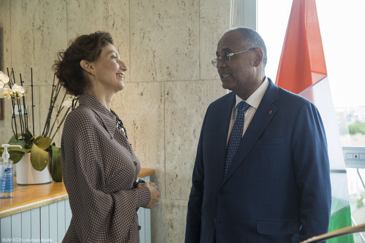 AAzoulay's tweet photo. Échanges très positifs avec @ACHIPatrick4, premier ministre de #CôtedIvoire, en cette #Semaineafricaine. L’@UNESCO_fr a fait de ce continent sa priorité et s'emploie chaque jour à soutenir l'action des Etats africains pour la culture, les sciences, l’éducation &amp; l’information. https://t.co/l3JgUQqMiK