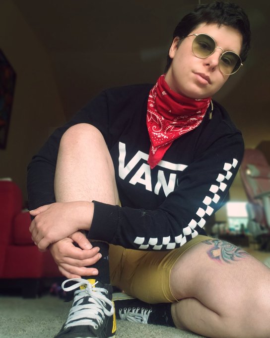 Clancy Coop’s pics and videos