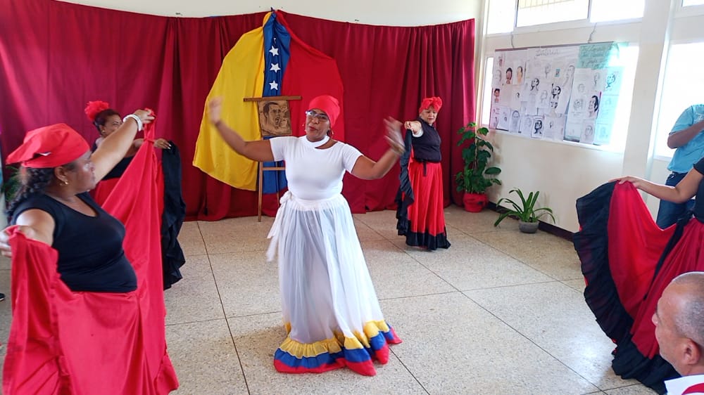 dgei_mppe's tweet photo. #25May Se realizó en la EPB Josefa Venancia Camejo, Municipio Miranda  del Edo. #Falcon Actividad sobre el Dia del Cimarronaje en homenaje al zambo “Andresote”, cimarrón Juan Andrés López del Rosario. @interculzefal @MPPEDUCACION @DGCPatrimonioy2 @_LaAvanzadora @WuikelmanAngelP https://t.co/F3RjU5t1IE