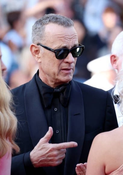 SeriesUpdateFR's tweet photo. Tom Hanks au Festival de Cannes. https://t.co/mZqqT4z9Sn