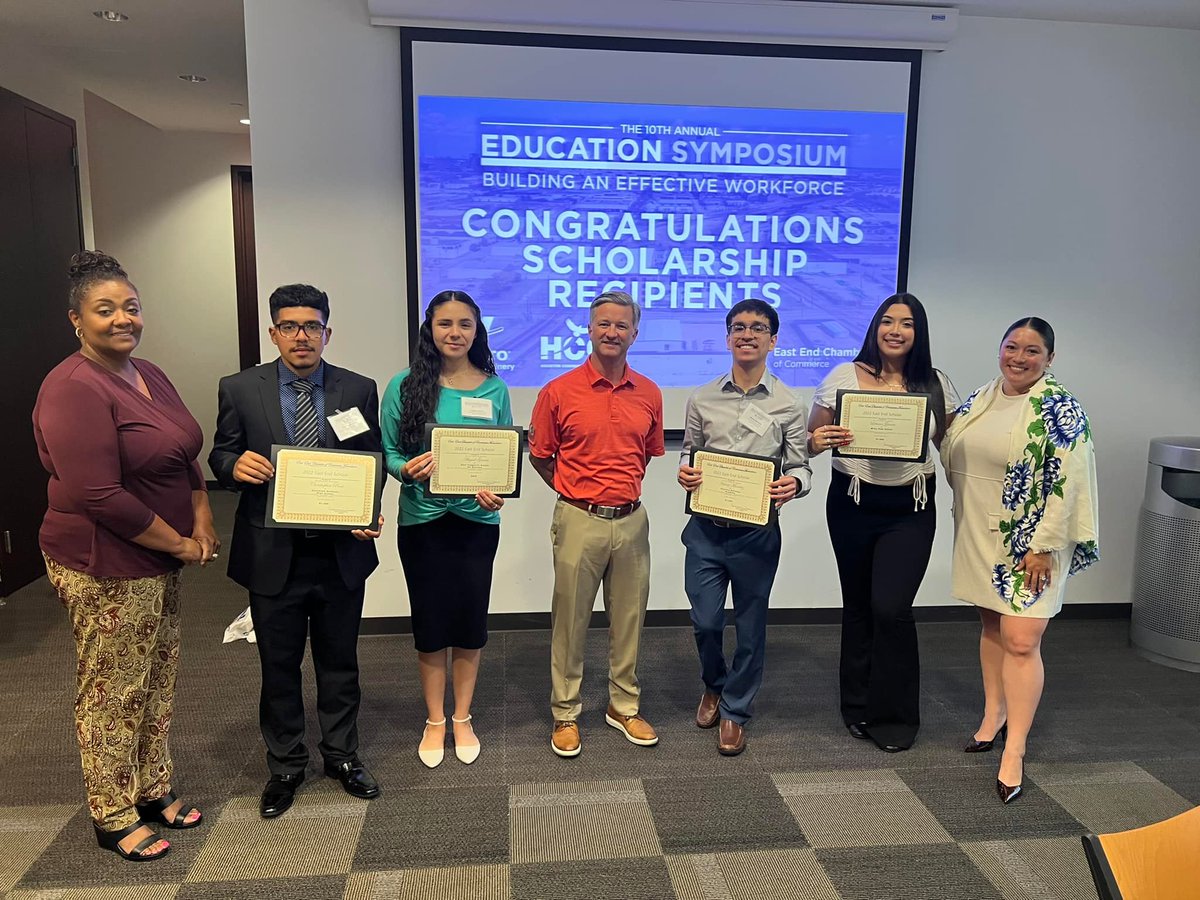 SMO_Valero's tweet photo. Congrats to the @ValeroEnergy Houston Scholarship recipients from the 10th @EastEndChamber Education Symposium! Valero hopes that your futures will encompass a desire to grow, learn and inspire you to share your success with our community! https://t.co/M3LlTTAtlT