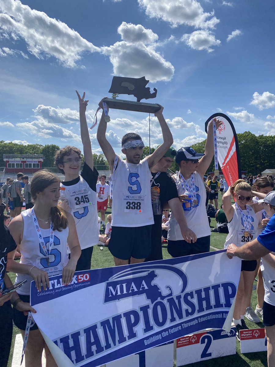 MIAA033's tweet photo. 🥇Congratulations to Seekonk HS Unified Track &amp; Field on their #MIAA @SpOlympicsMA D1 State Championship! #gameonMIAA #ChooseToInclude https://t.co/ySPNcOljSu