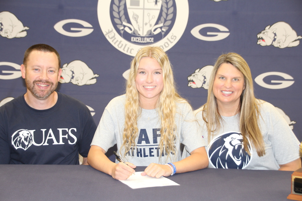 GSD_Excellence's tweet photo. Congratulations to Abby Summitt!  Abby signed today with the University of Arkansas Fort Smith to continue her career playing basketball.  🏀🏀🏀
Congratulations Abby and best wishes! https://t.co/LzvlhLY4ze