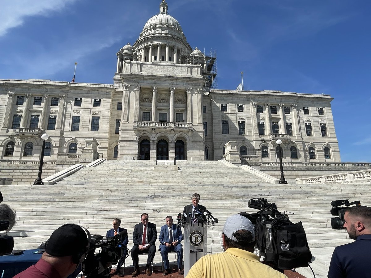 Rhode Island Senate tweet media