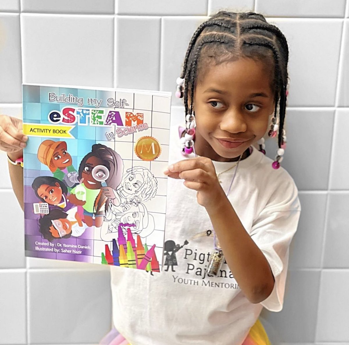 BuildSelfeSTEAM's tweet image. We love sharing photos of our young readers! 

Parents, please continue to encourage your little ones to read this summer and to explore science in everything around them! Feel free to send us photos to info@classychemist.com.

#blackauthors #blackchildrensbooks #summerreading