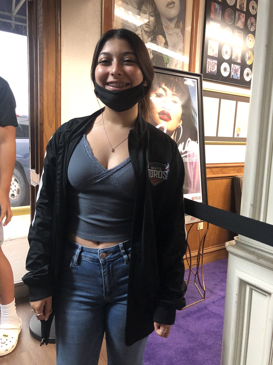 ClassSenora's tweet photo. Amazing field trip with my Spanish Classes. Selena Museum, Corpus Christi. @RHHS_Bobcats https://t.co/0ahevYyHcv