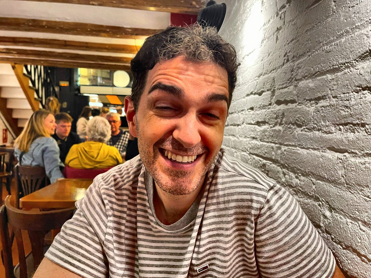 tzvalero's tweet image. I de birretes amb “el boig” @egiartenor! 🍻🍻🍻 #OperaAtHome #WozzeckLiceu #Liceu175