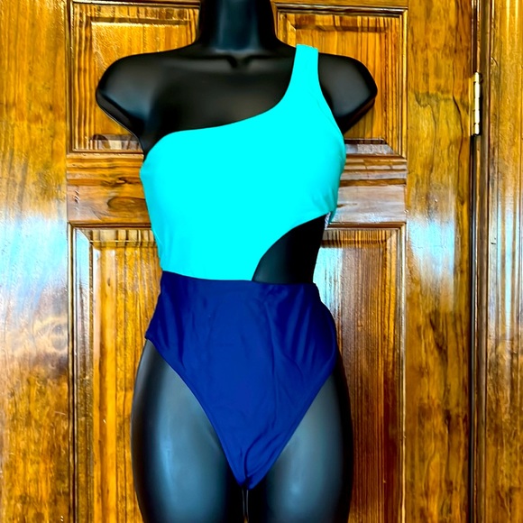 bellabasket1's tweet photo. So good I had to share! Check out all the items I'm loving on @Poshmarkapp #poshmark #fashion #style #shopmycloset #shein #asoscurve: https://t.co/8LfHncuBbu https://t.co/IB0fBGproS