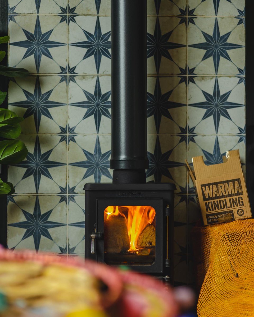 SamuelMaynard84's tweet photo. Some photos of the Log burner in the lodge I stayed in recently #photography #photooftheday #canonphotography #Canon #photographylovers https://t.co/6TnOcEeJmR