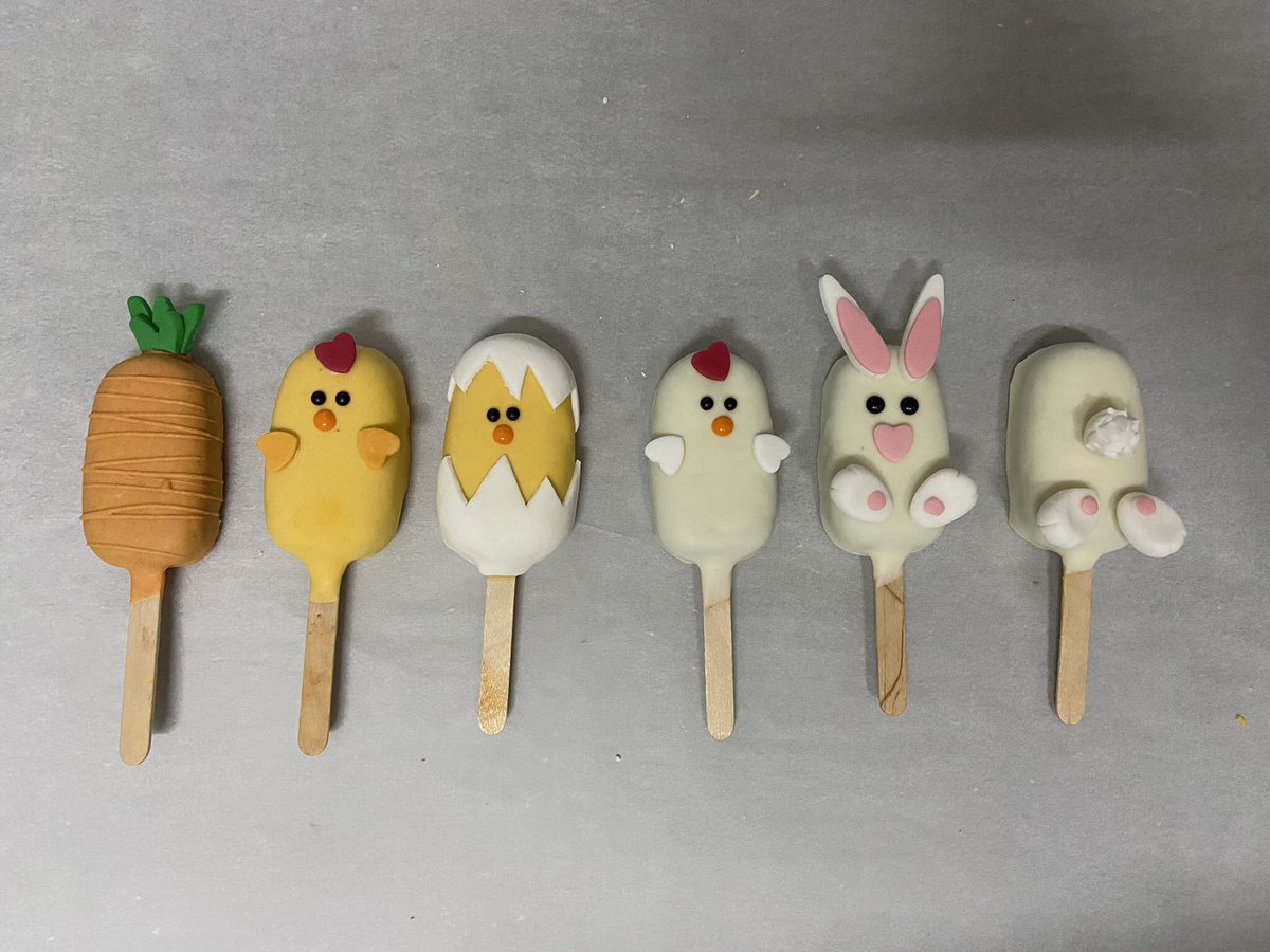 AxelTestoni's tweet photo. K-pop pasquali @ComoCfp https://t.co/UTrRaEj7Tz